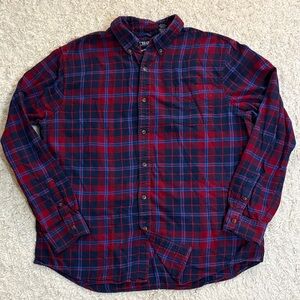 CHAPS XXL long sleeve flannel shirt in blues and red, front left pocket w/ crest